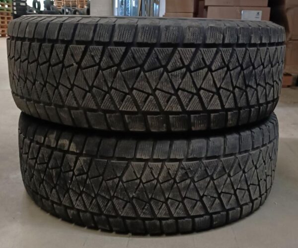 Kasutatud Bridgestone (5mm) 265/70R16 Lamell